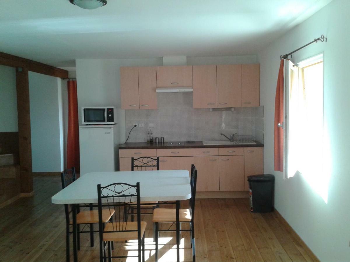 Appartement le bon air est dans le pre à Champagnac  Extérieur photo