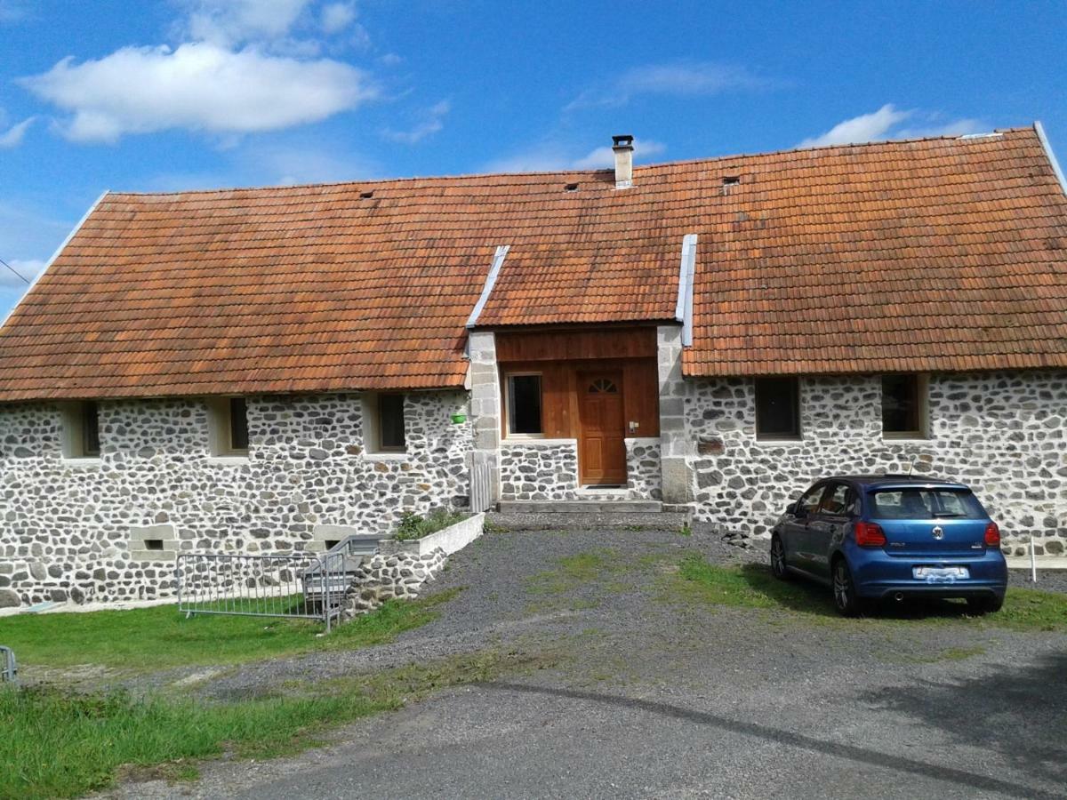 Appartement le bon air est dans le pre à Champagnac  Extérieur photo